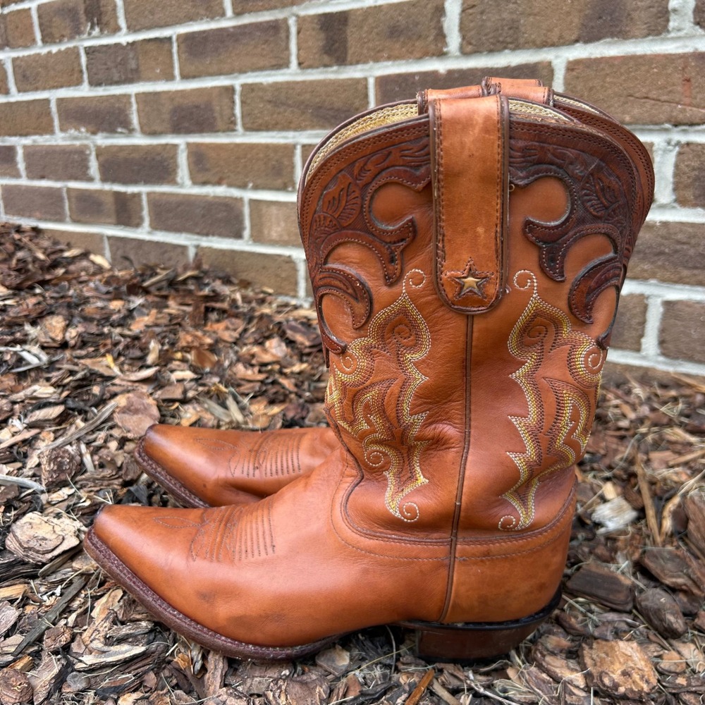 Tony Lama Womens Cognac Leather Western Cowboy Boots Pointed Toe VF6001 Size 7 B